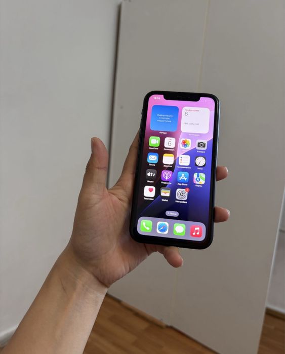 iphone xr 64gb..