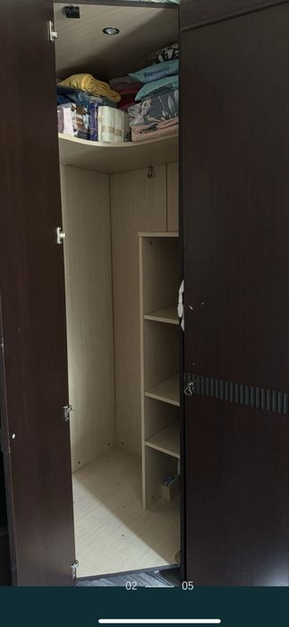 Продам угловой шкаф!