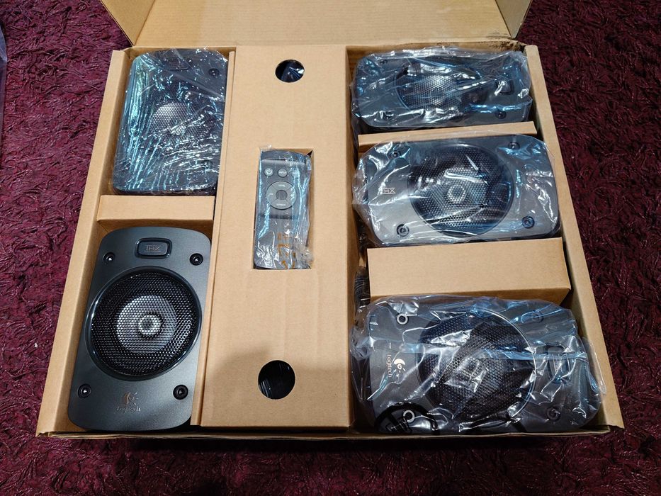 Sistem sunet Logitech 5.1 Z906, Boxe 500W RMS