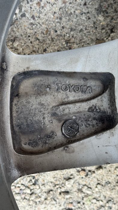 Диски toyota r18