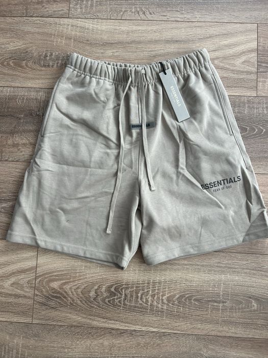 Pantaloni scurti essentials