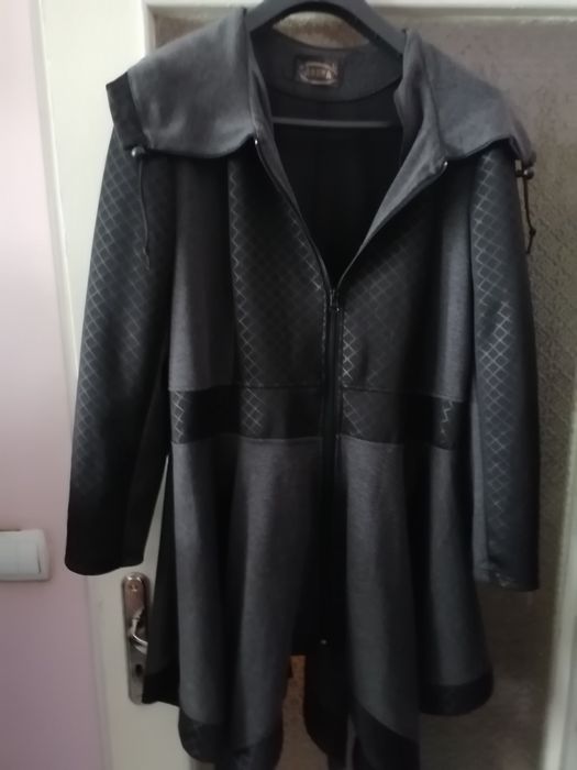 Дамски връхни дрехи 20лв броя