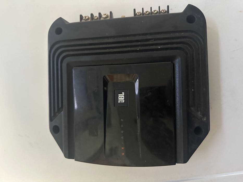 Бас каса Pioneer + усилвател JBL