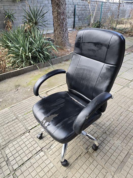 Офис стол с механизъм за височина