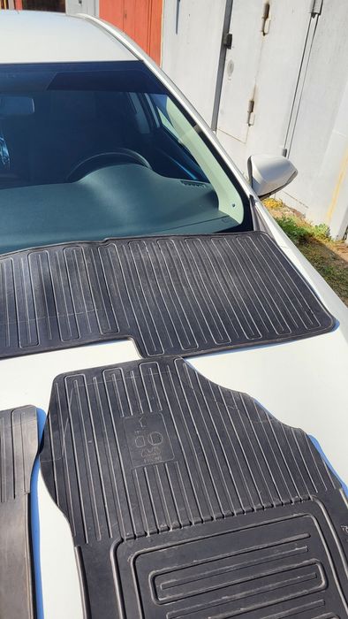 Коврики, полики тойота королла е180