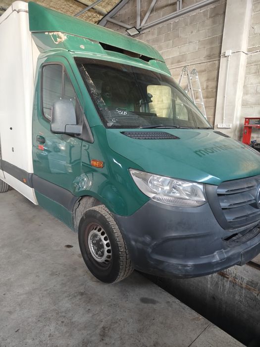 Dezmembrez Mercedes Sprinter  907 2019