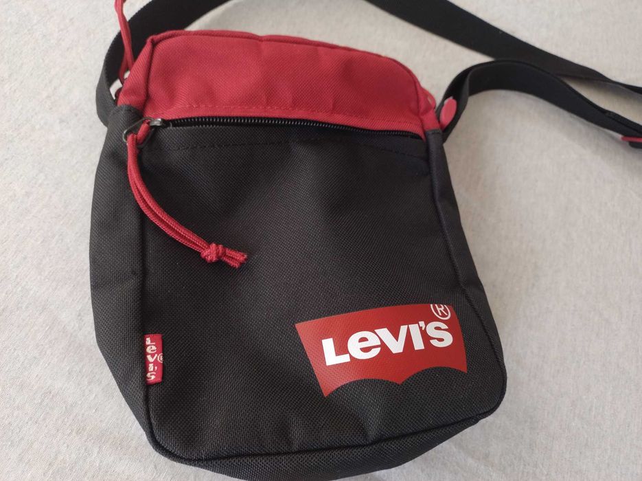 Мъжка чанта EASTPAK, LEVIS