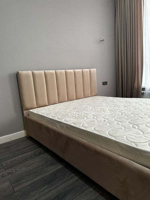 Кровать двуспальная