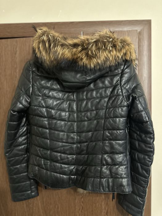 Яке от естествена кожа естествен косъм