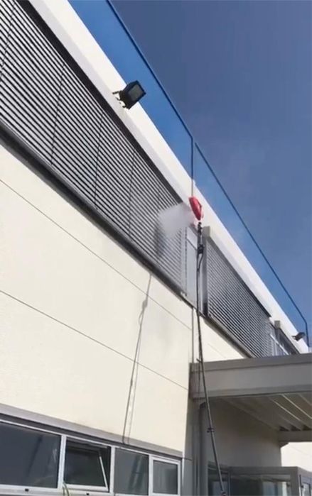 Spalam hale industriale curatam spalat productie spal hala geamuri dal