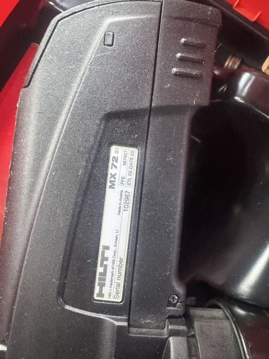 Pistol cuie HILTI DX76