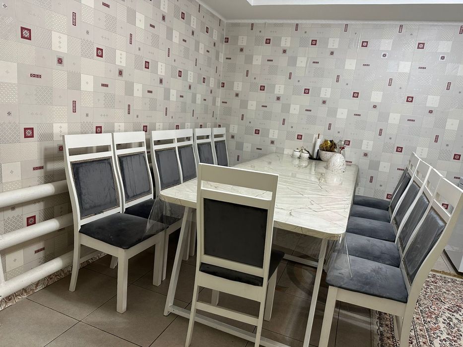 Продам стол со стулями