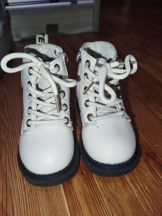 Ботинки для девочки