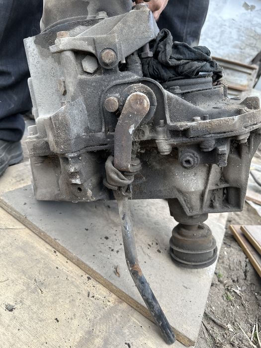 Продам МКПП рено 19