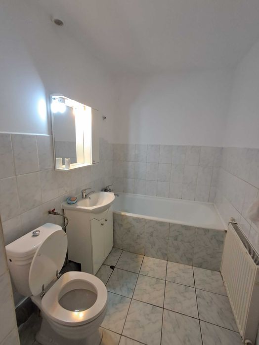 Inchiriez apartament 3 camere zona Parcul Teilor