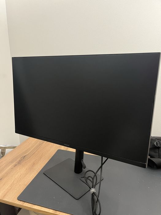 Монитор Samsung 27 диагональ S27B610EQI