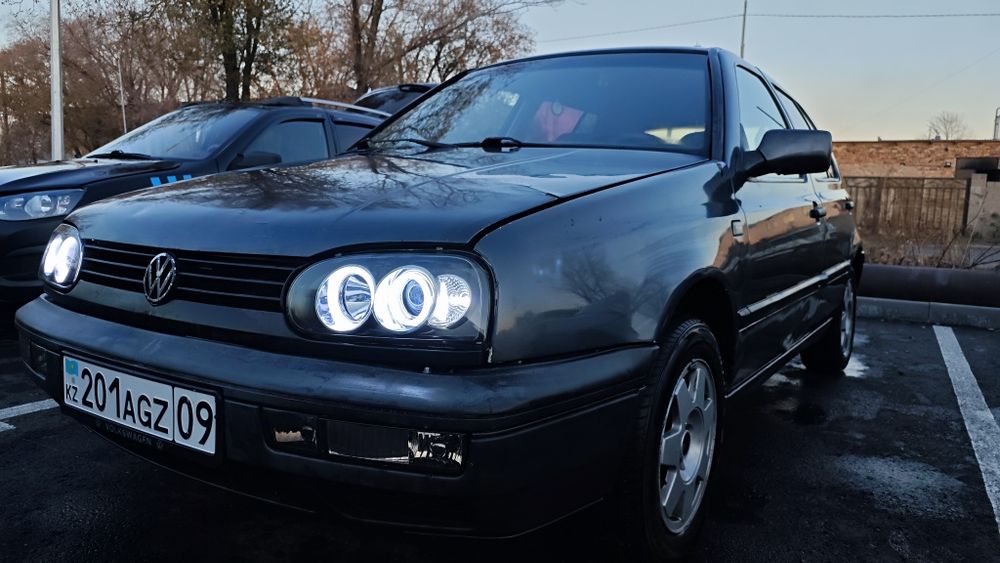 Продаю VW Golf 2l
