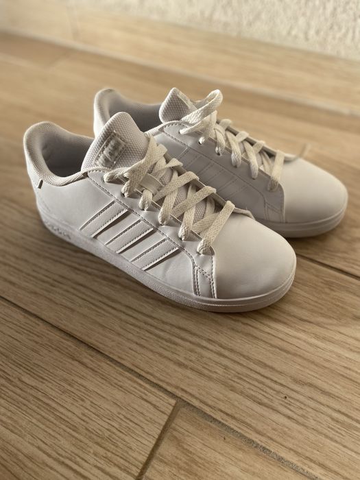 Adidasi femei 36