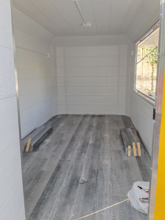 Фудтрак сотилади 4 га 2 метр