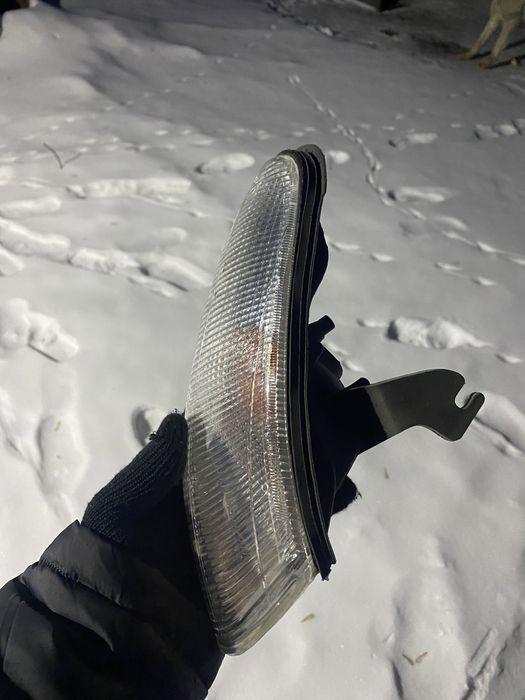 Поворотник на мазду