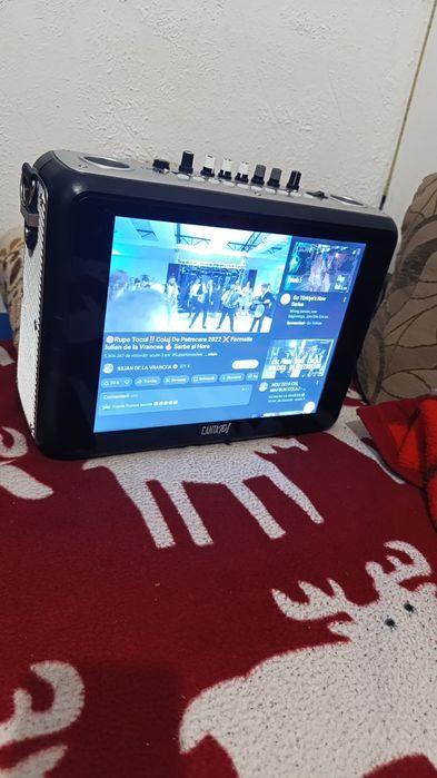 Boxă /tableta canta tu