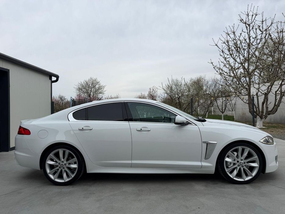 Jaguar XF Luxury S  3.0 D