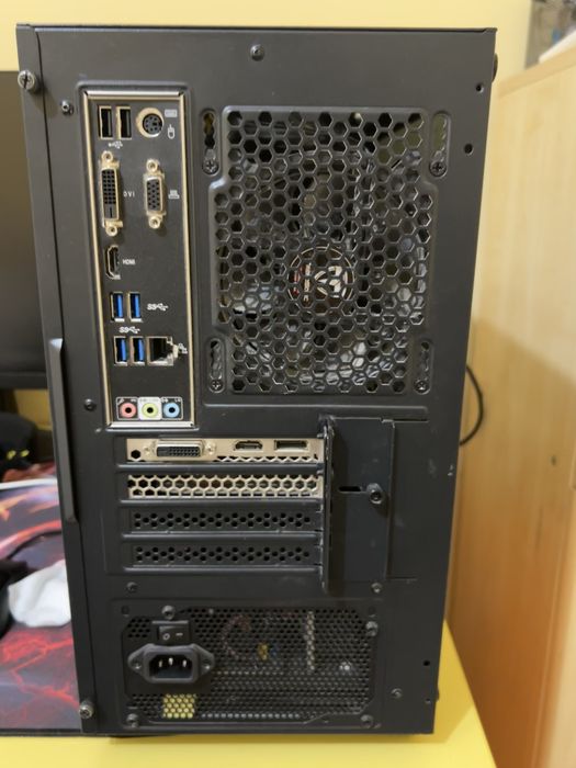 Гейминг настолен компютър