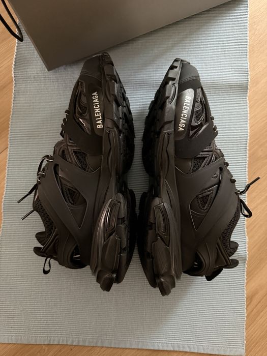 Balenciaga Track 42