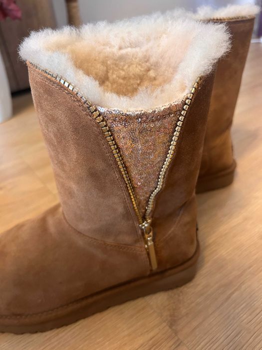Cizme Originale UGG Classic Zip Boot
