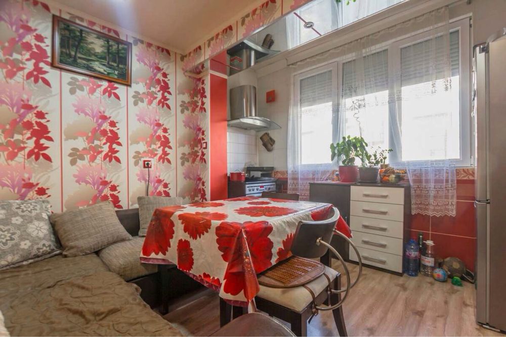 Продава се 2-стаен апартамент в гр. София, ж.к. Дружба 1