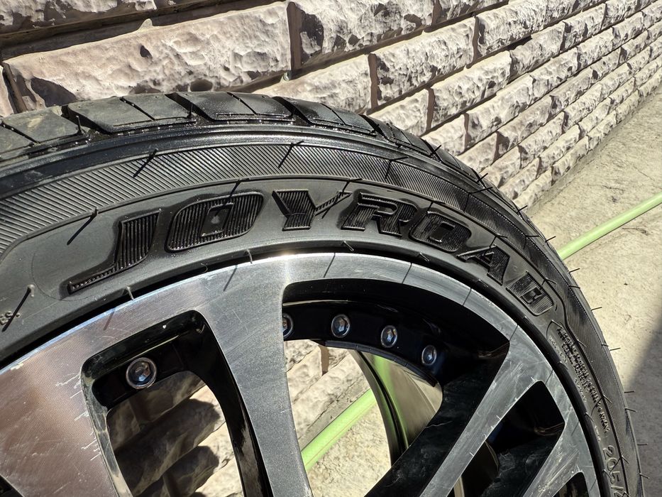 Диски с резиной (рельсы)