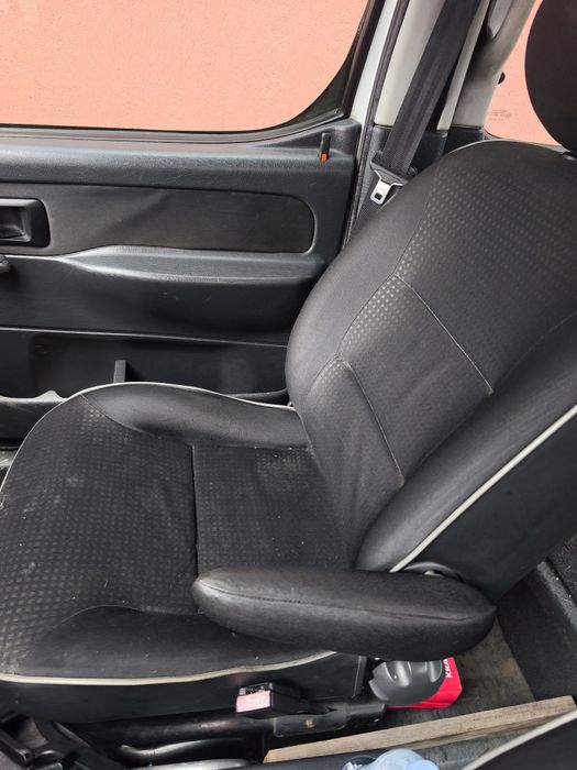 На части Пежо Партнер 2.0HDI