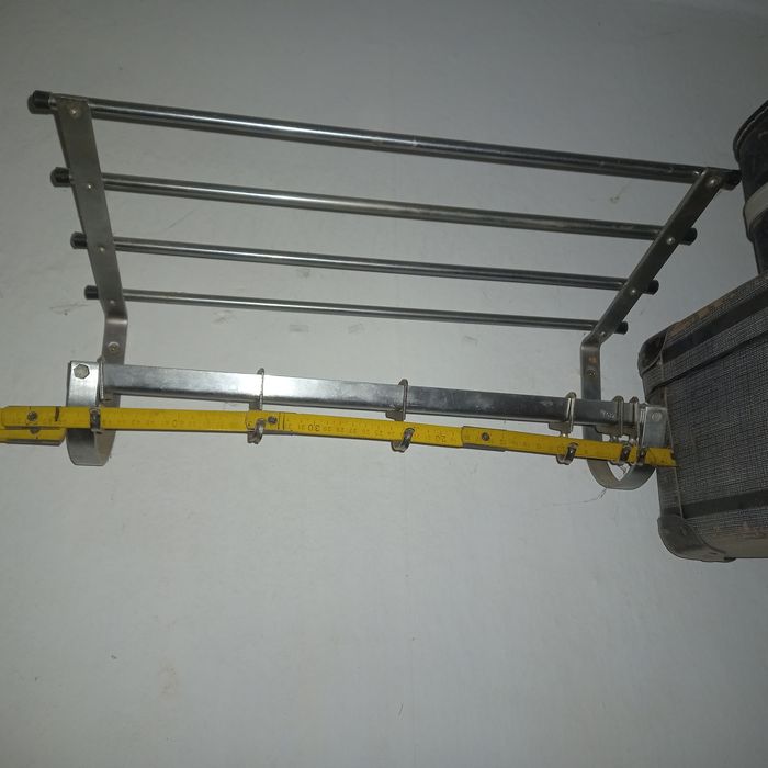 Стара Метална закачалка от соца