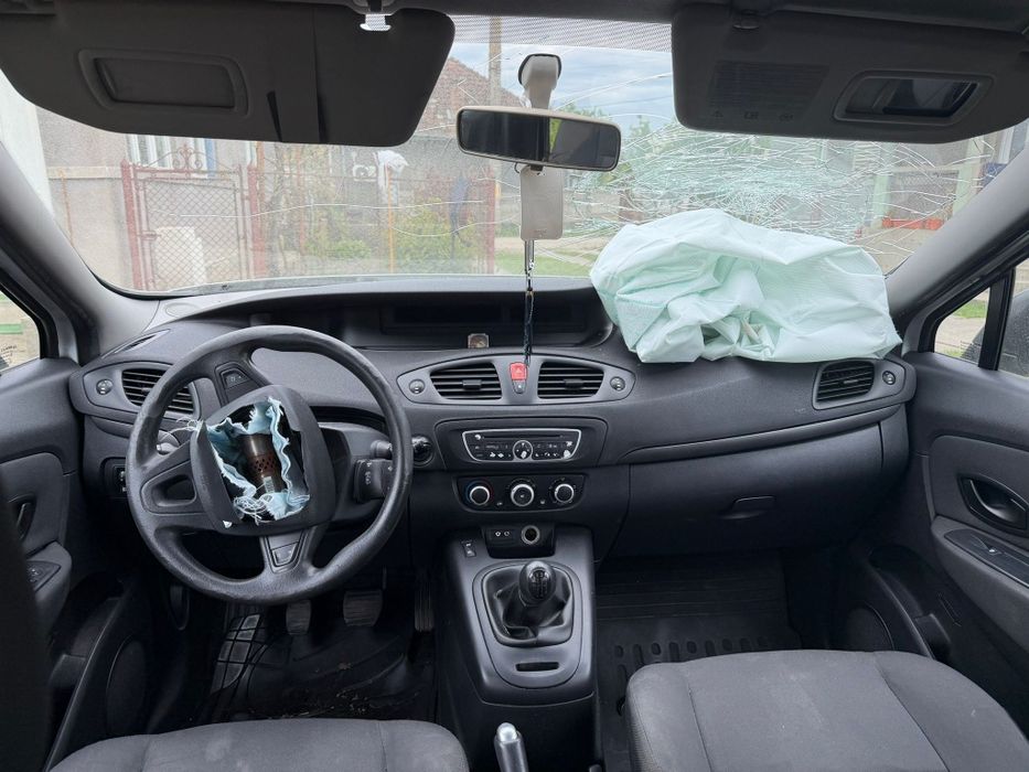 Vând Renault Megane Scenic III