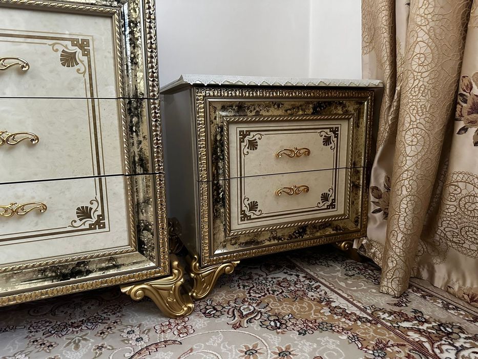 Продам спальный гарнитур