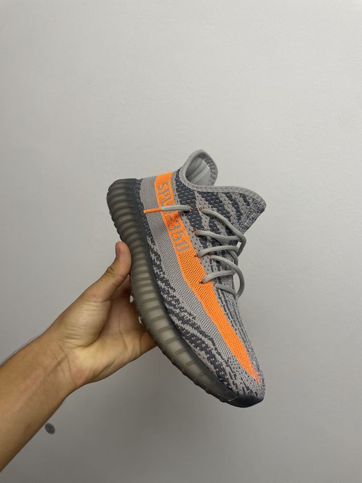 Yezzy 350- noi in conditie perfecta