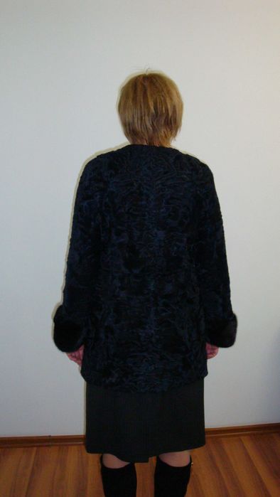 Шубка новая (каракульча Греция)