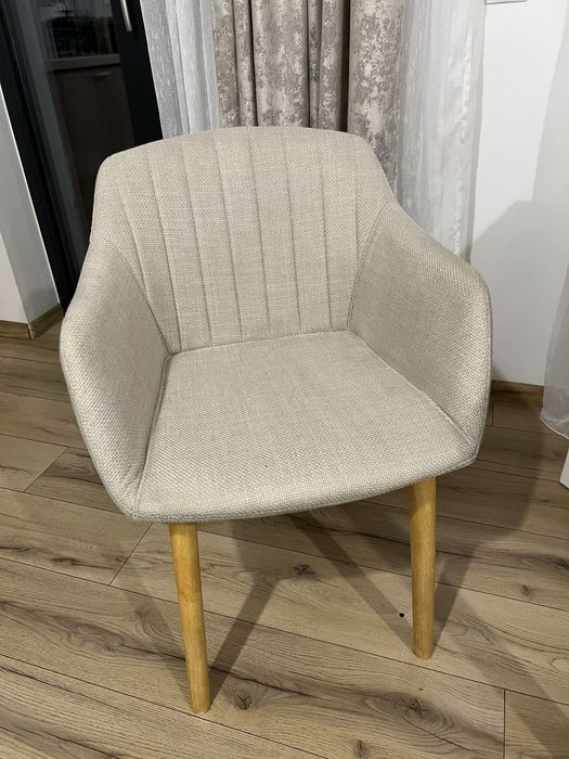 Masa cu 4 scaune Jysk