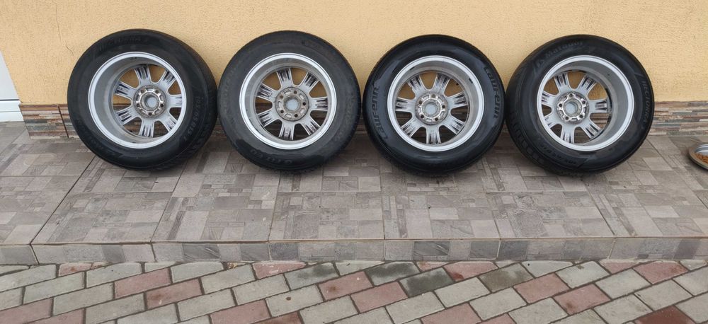 Roți de vânzare .