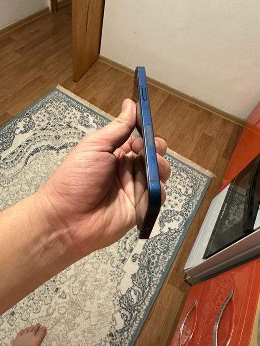 Айфон 12 на 64 гб