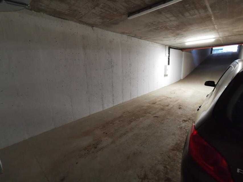 Дава се под наем Гараж / Паркомясто в София, Център - 13 кв.м за 71.4 € - Снимка #3