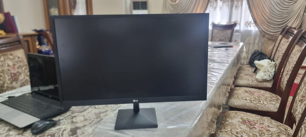 LG monitor 27 razmer