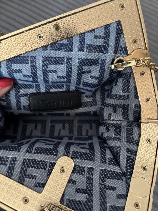 Geanta Fendi superba