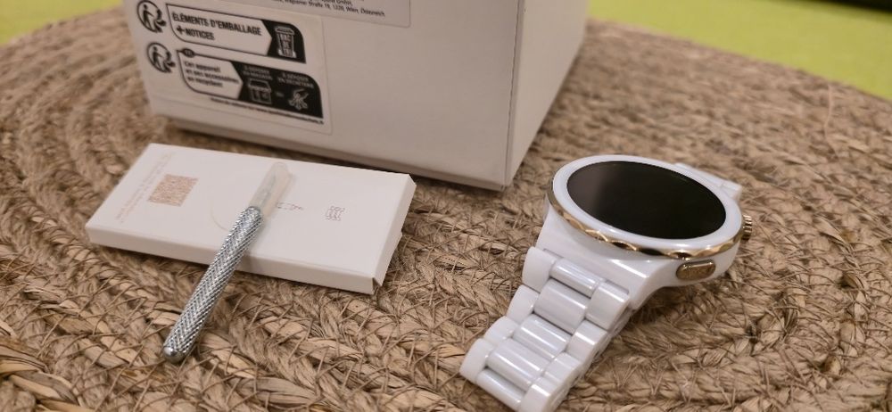 Huawei watch gt 3 pro ceramic