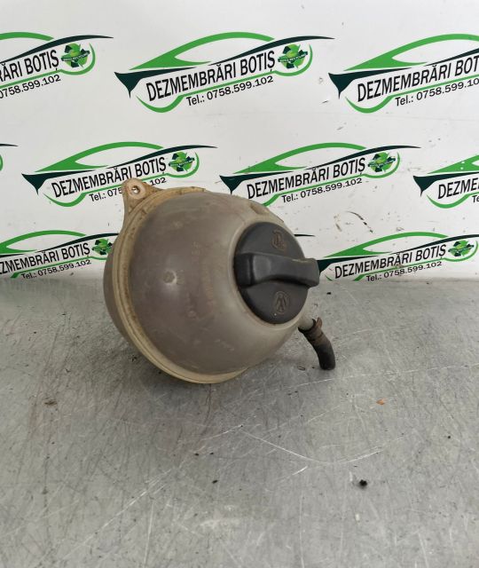 Vas expansiune 1H0 121 407 Volkswagen VW Golf a 3-a generatie