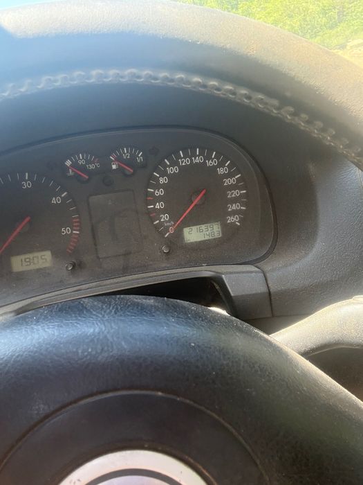 Автомобил за части