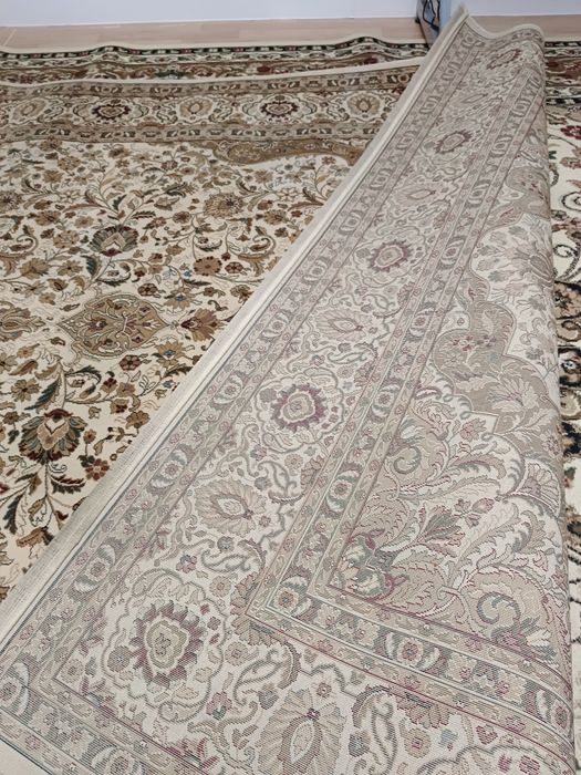 Срочно продается ковёр шелковый б/у  2*4