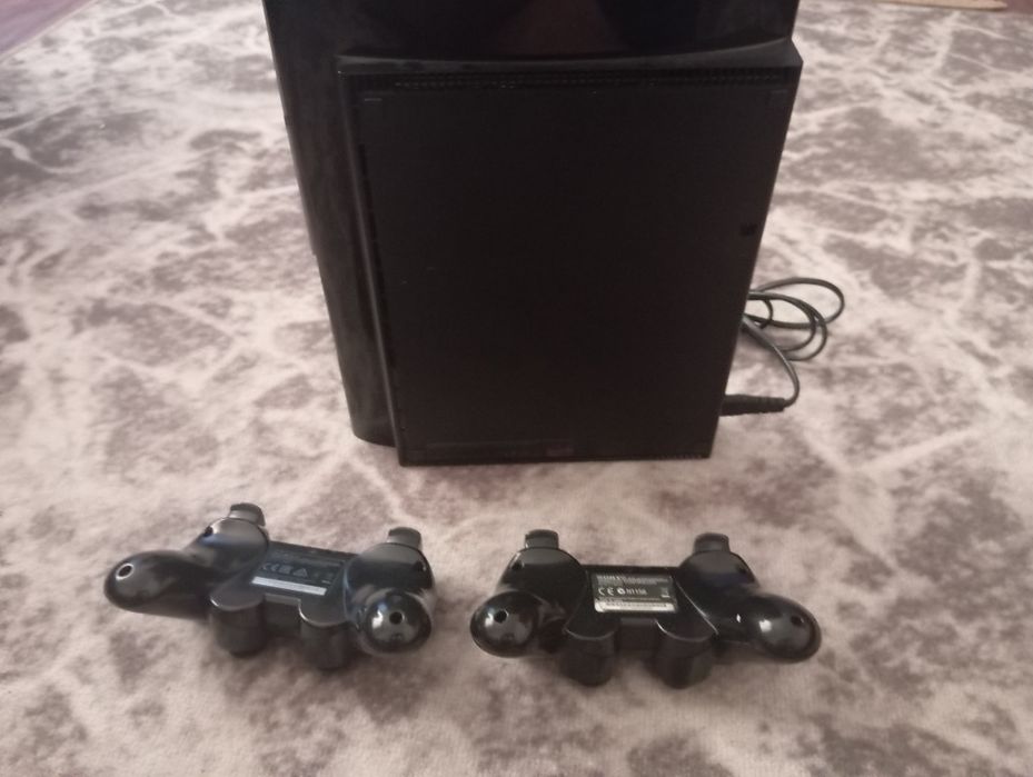 (Тараз)Playstation 3 super slim прошитая (Торг есть)
