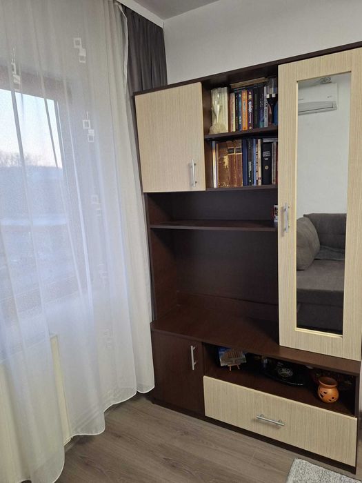 Vand mobila sufragerie si dulap  dormitor  in stare buna