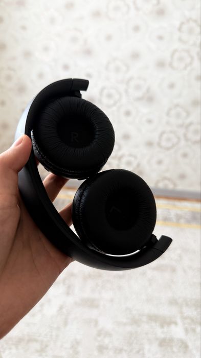 JBL TUNE 570 BT продается